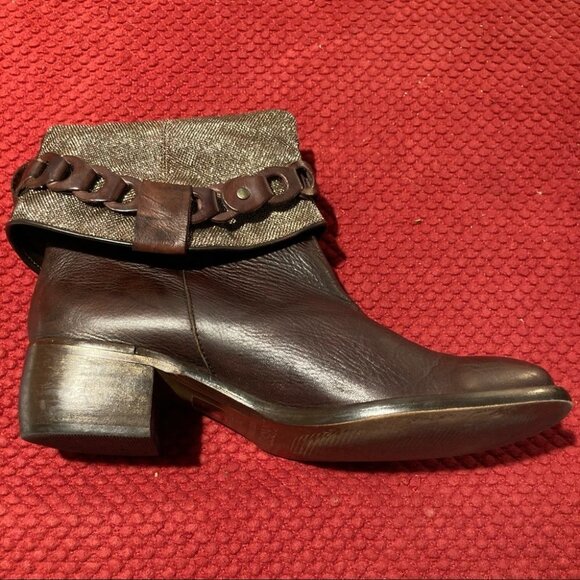 KARSTON Sz 39 Golden Fabric Folded  Top w/ Embellishment Band Almond Toe Booties - Picture 7 of 12